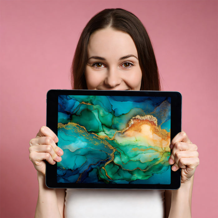 Emerald Core Gold Nebula Fluid Mural Wallpaper | Abstract Liquid Gemstone, Vibrant Teal Glow