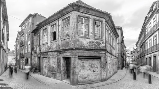Old Street Monochrome Mural Wallpaper | Nostalgic Urban Decoration