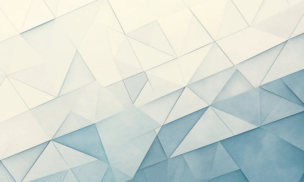 Blaue und weiße geometrische Wandtapete | Blau-weiße und cremefarbene Dreiecke